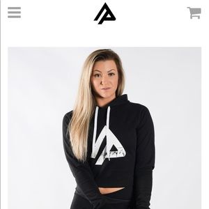 Alpha pack fitness crop sweatshirt